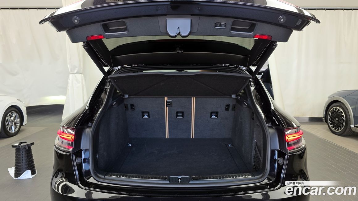Porsche Macan 2024