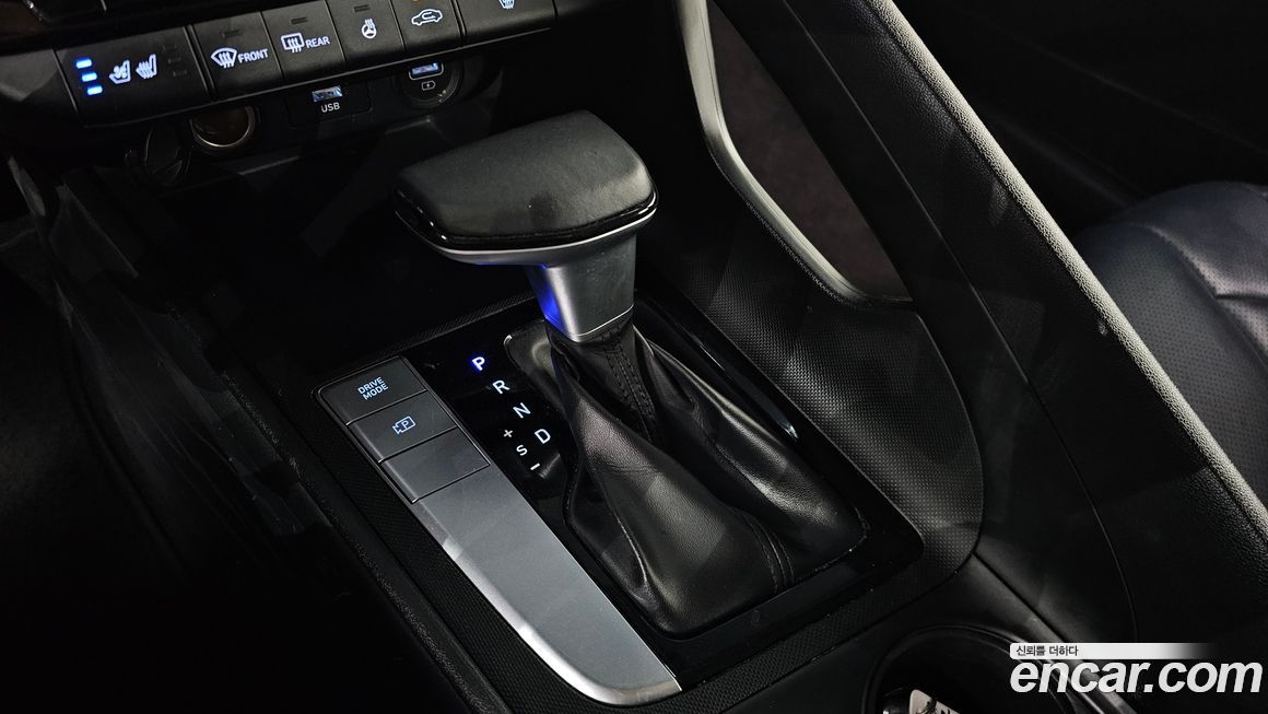 Hyundai AVANTE 2021