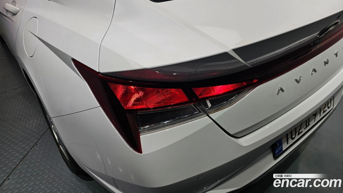 Hyundai AVANTE 2021