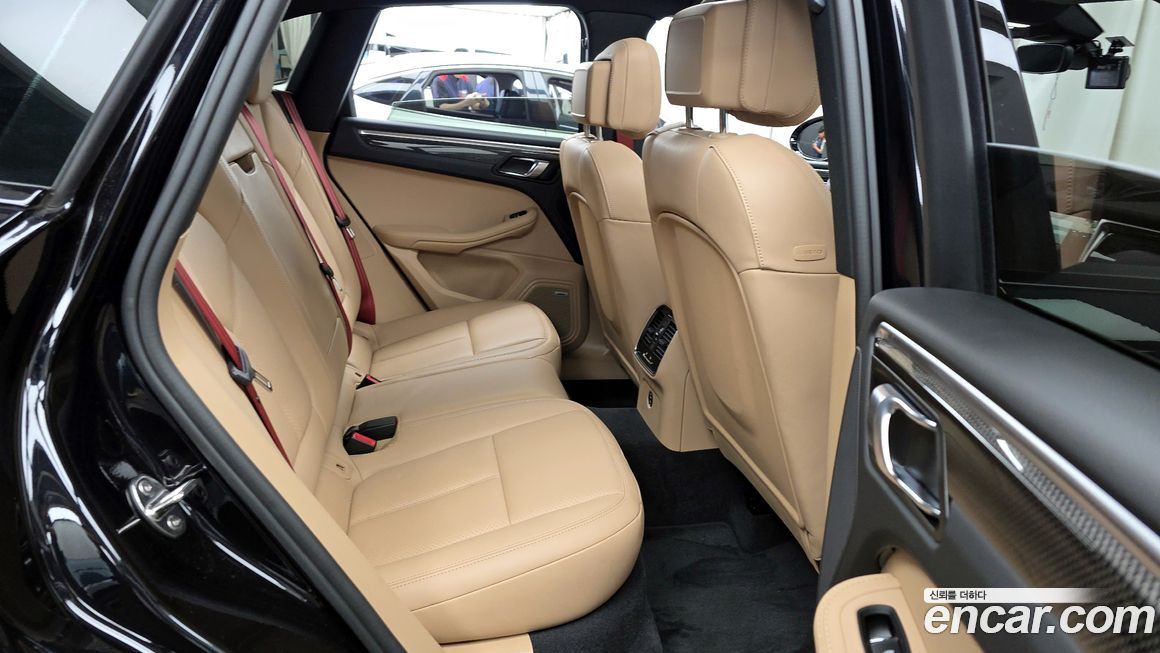 Porsche Macan 2024
