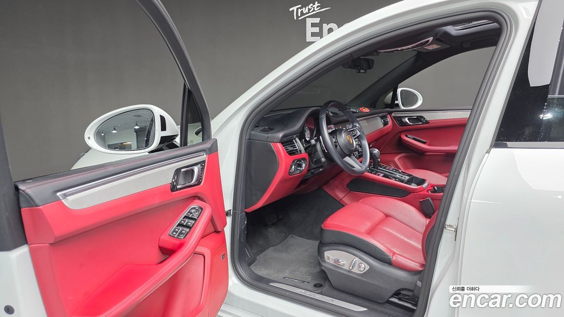 Porsche Macan 2023