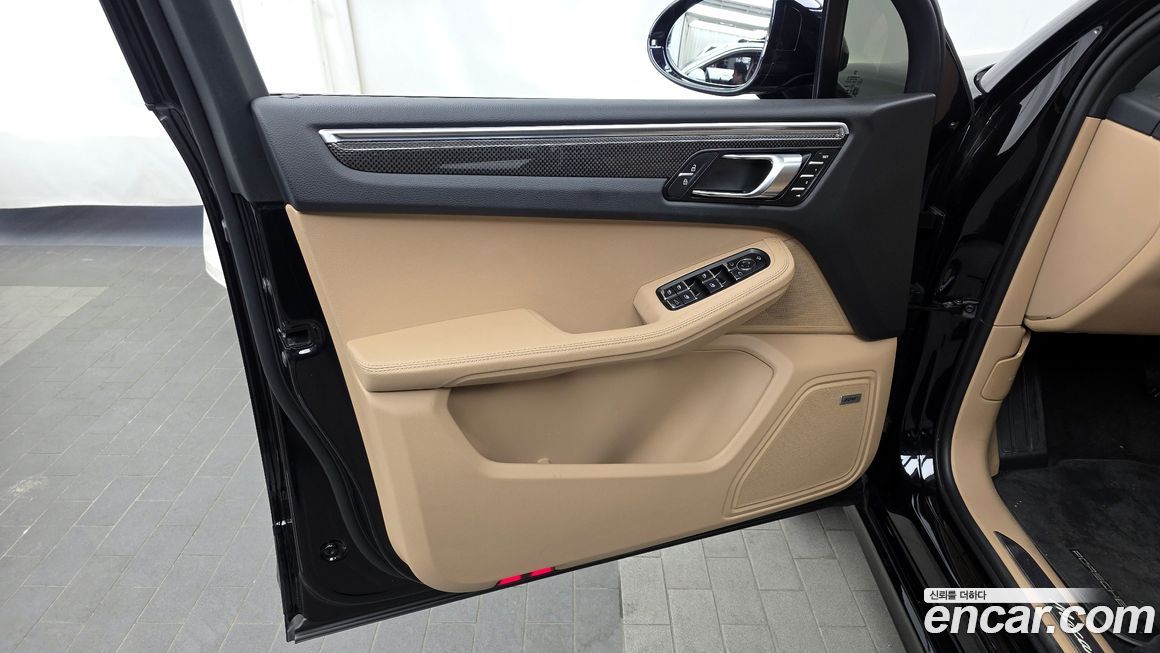 Porsche Macan 2024