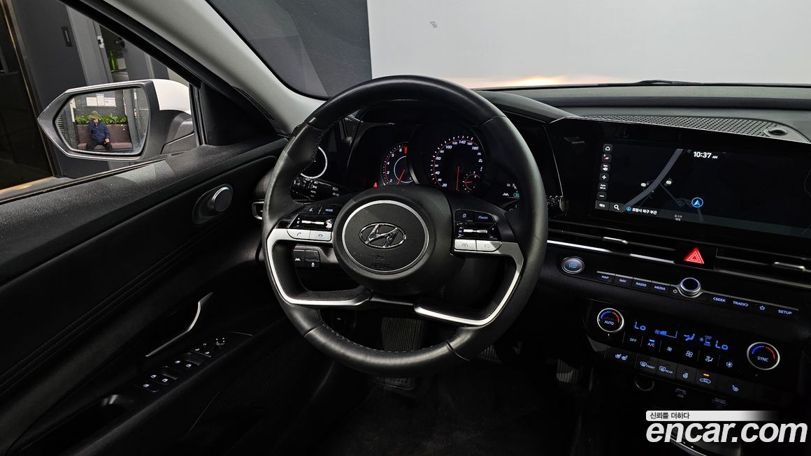 Hyundai AVANTE 2021