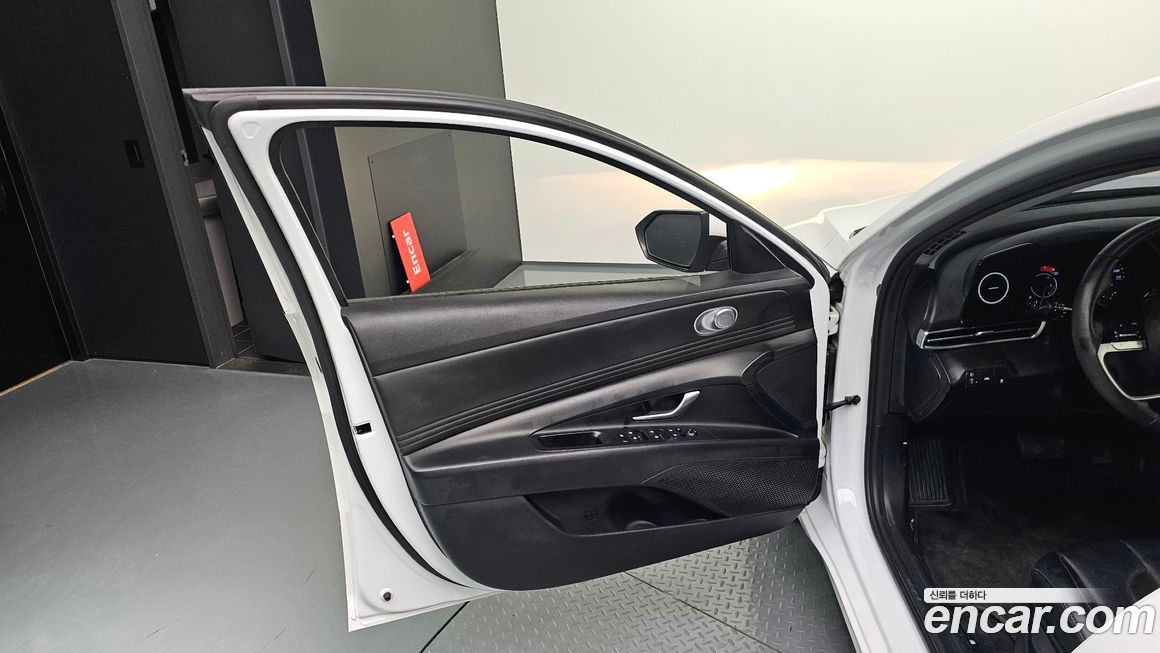 Hyundai AVANTE 2021