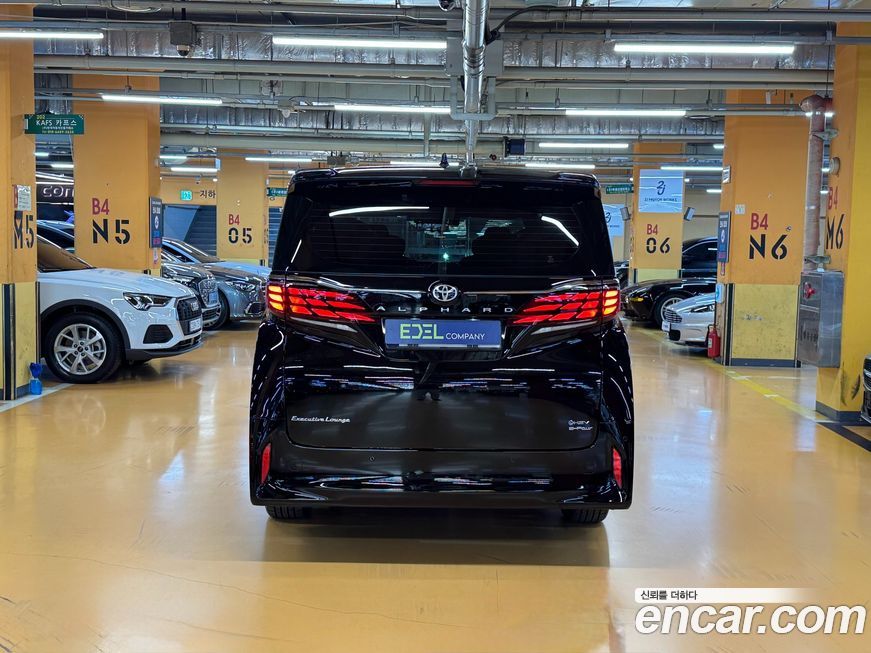 Toyota Alphard 2024