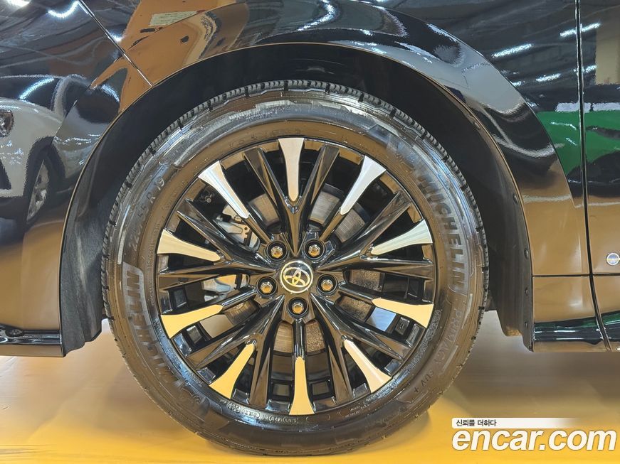 Toyota Alphard 2024