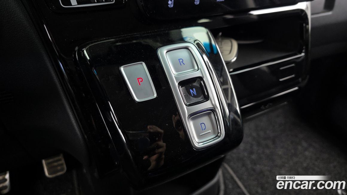 Hyundai Staria 2022