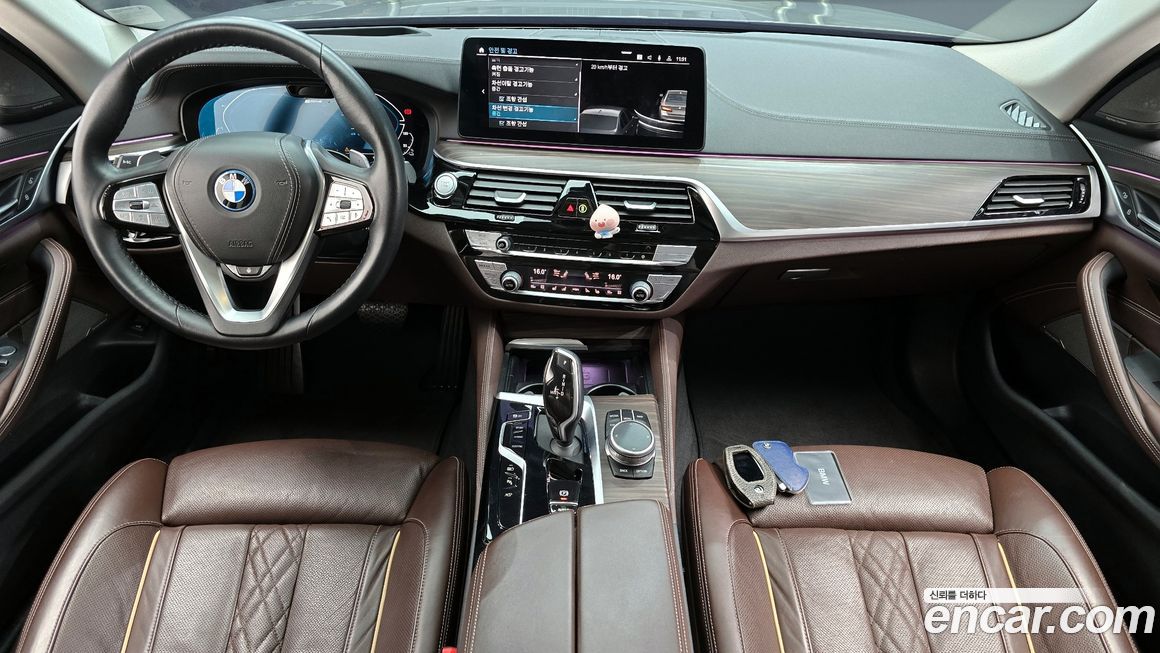 BMW 5-Series 2022