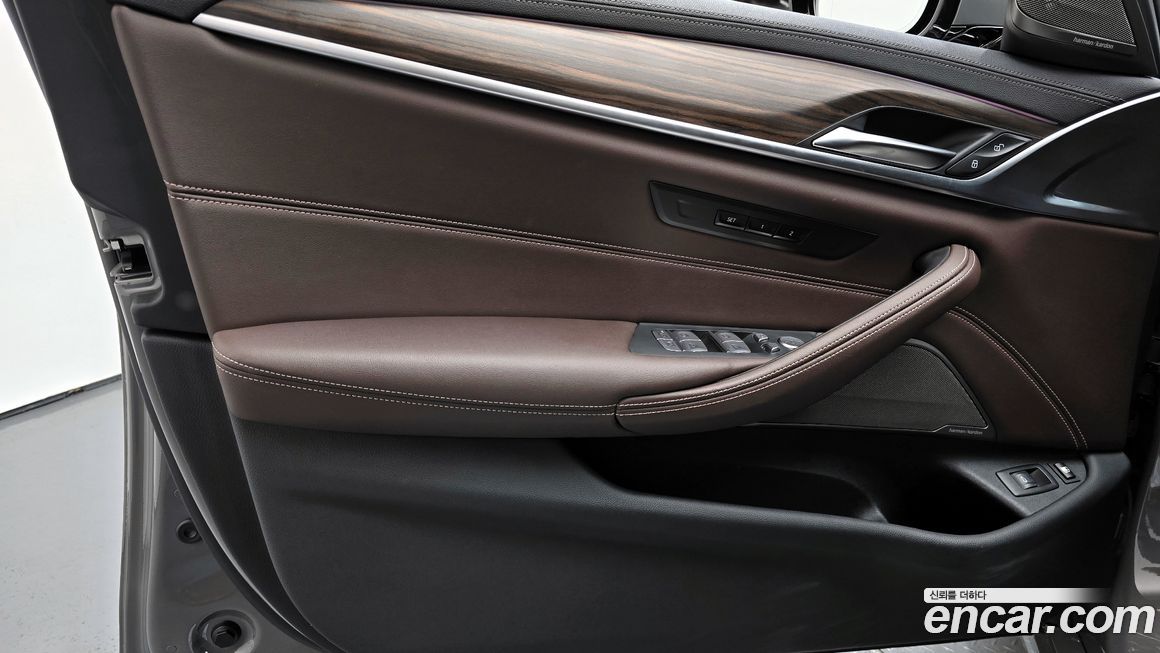 BMW 5-Series 2022