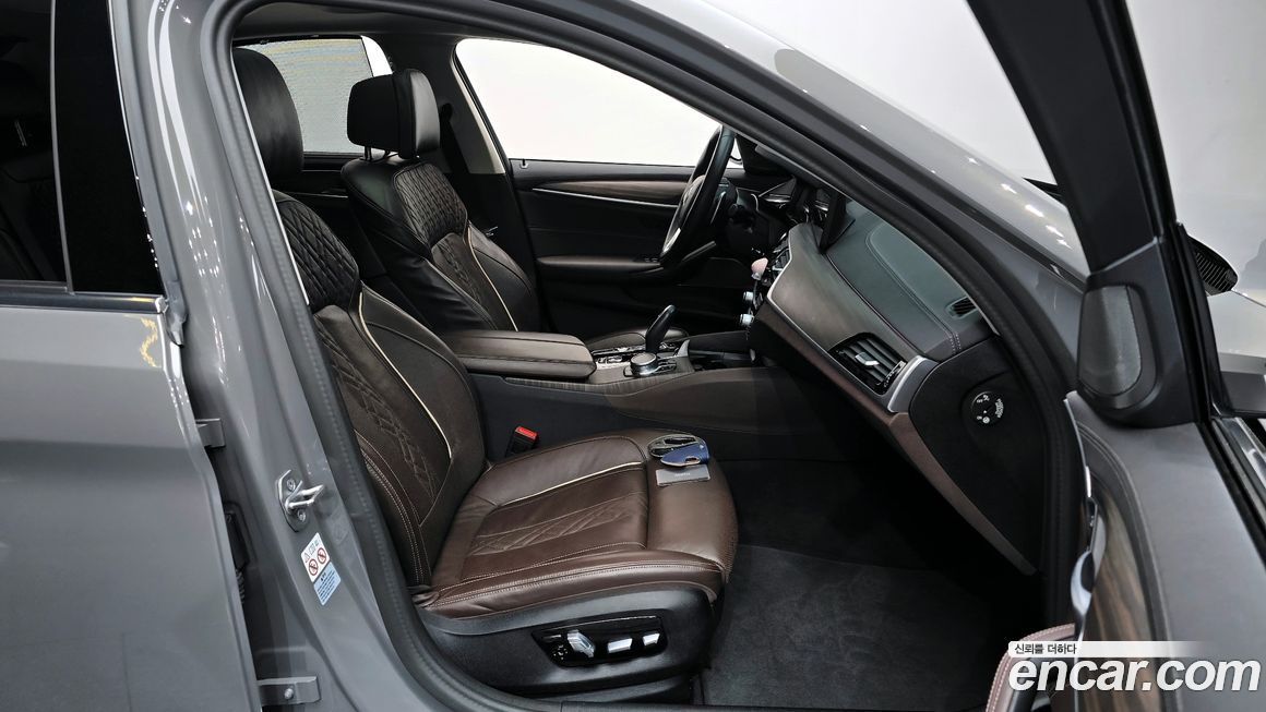 BMW 5-Series 2022