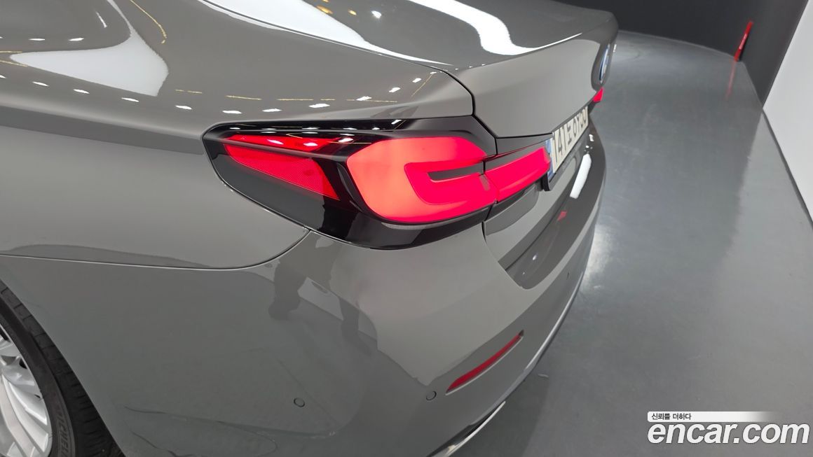 BMW 5-Series 2022