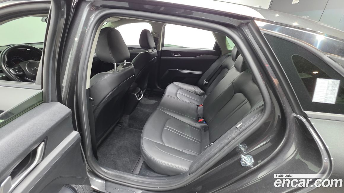 Kia K5 2023