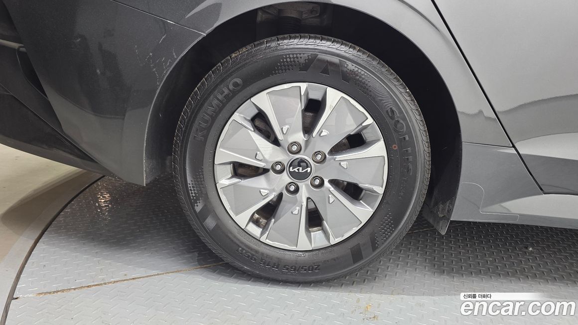Kia K5 2023