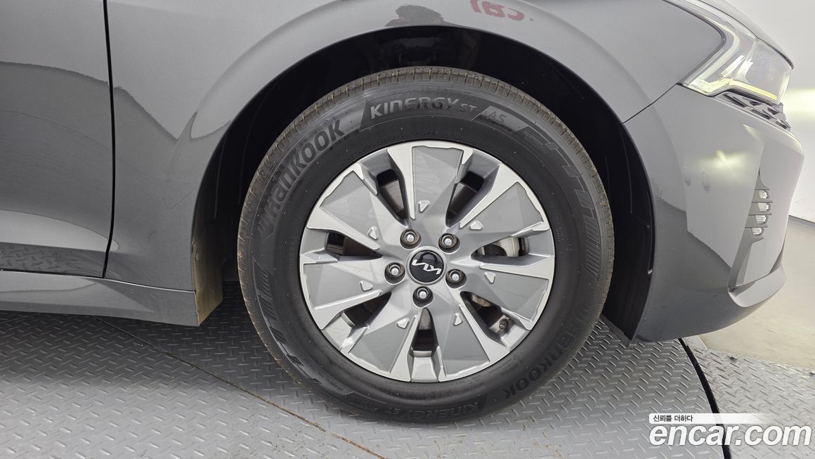 Kia K5 2023