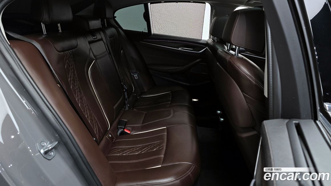 BMW 5-Series 2022