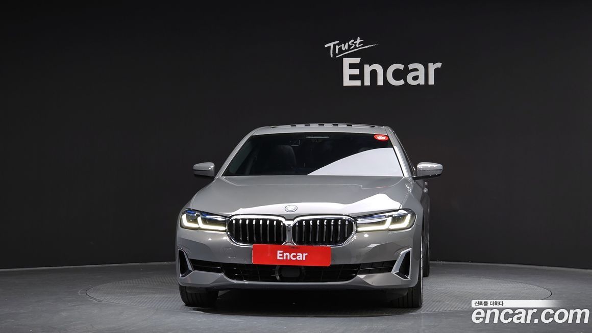 BMW 5-Series 2022