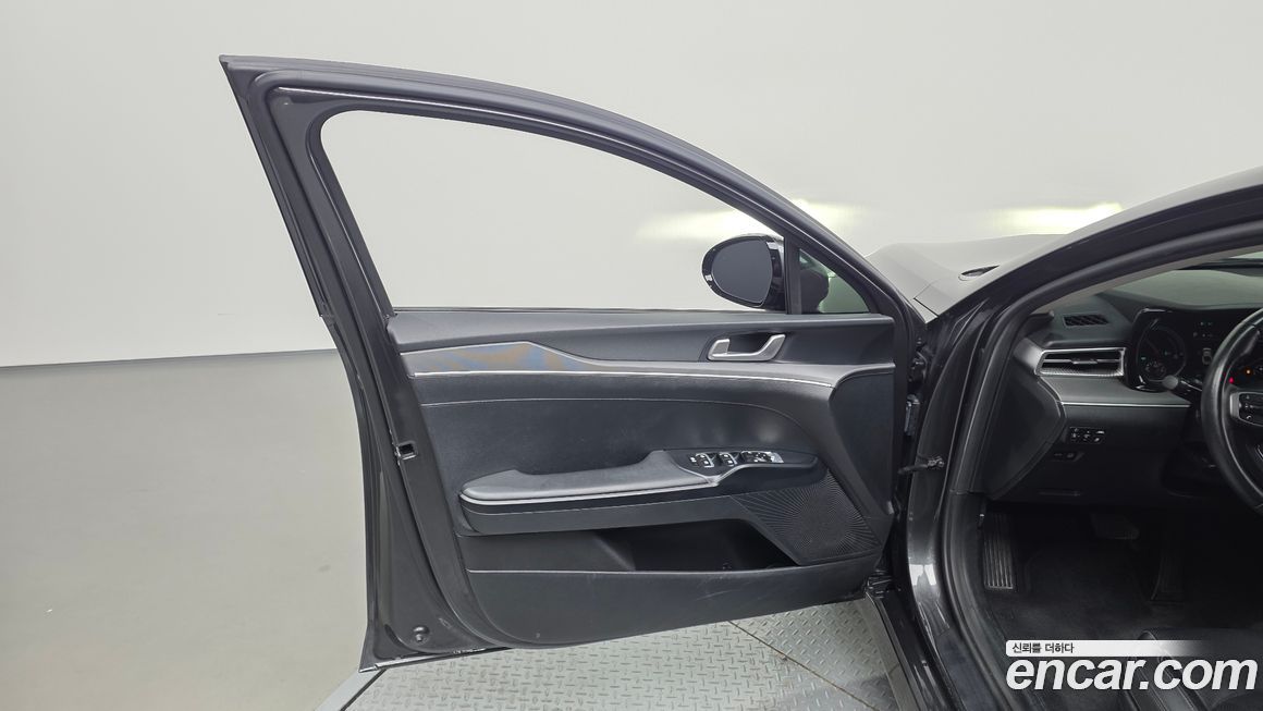 Kia K5 2023