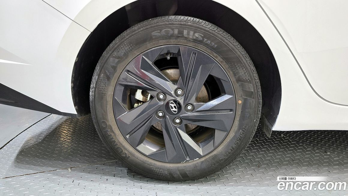 Hyundai AVANTE 2022