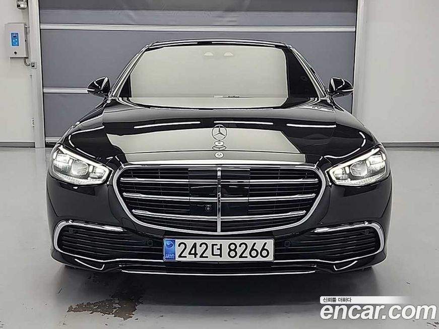 Mercedes-Benz S-Class 2024
