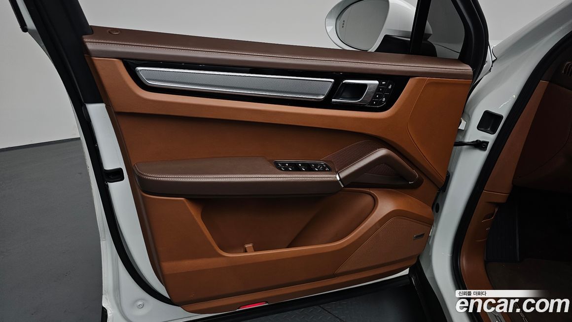 Porsche Cayenne 2023