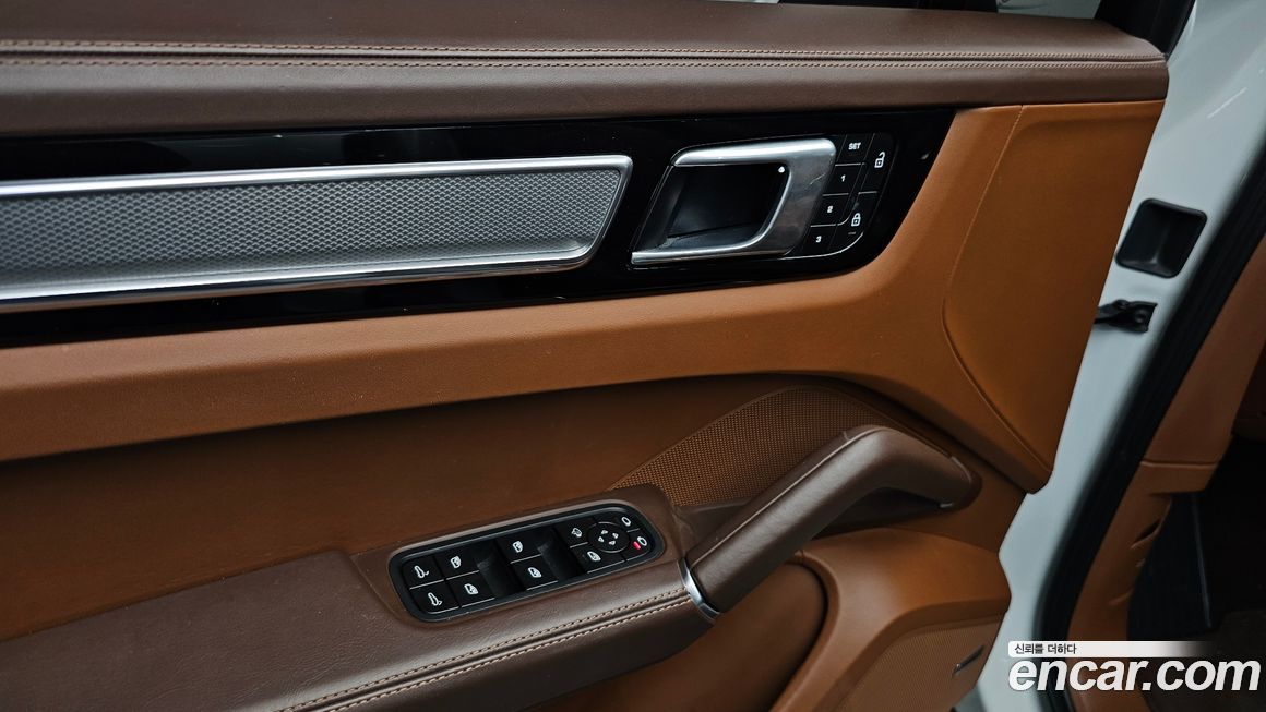 Porsche Cayenne 2023