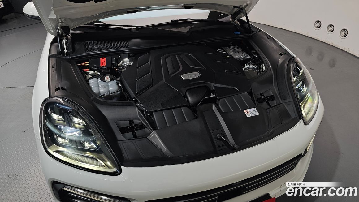 Porsche Cayenne 2023