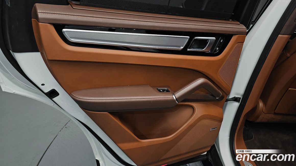 Porsche Cayenne 2023