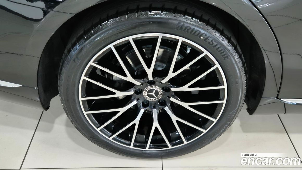 Mercedes-Benz S-Class 2026