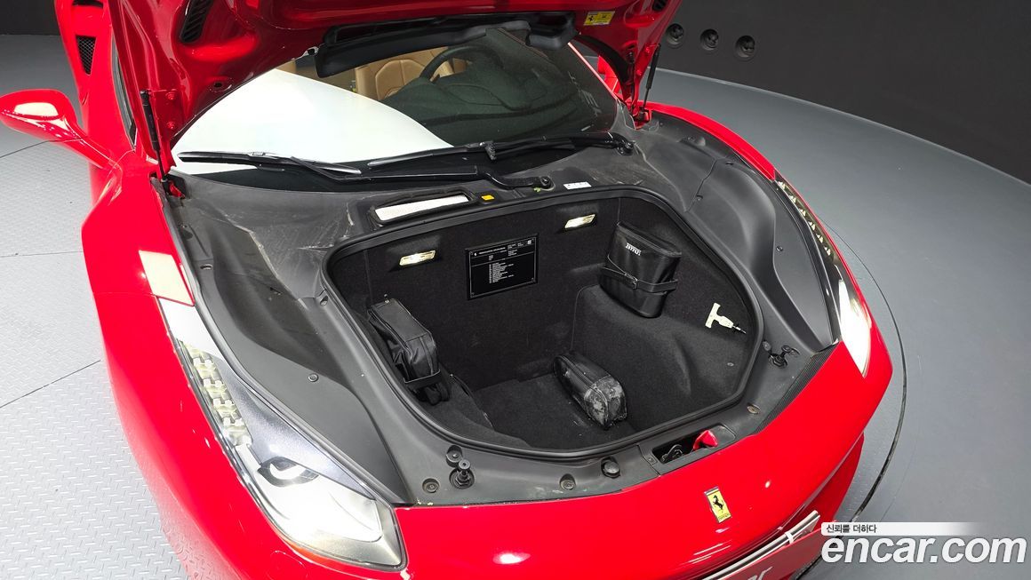 Ferrari 488 2019