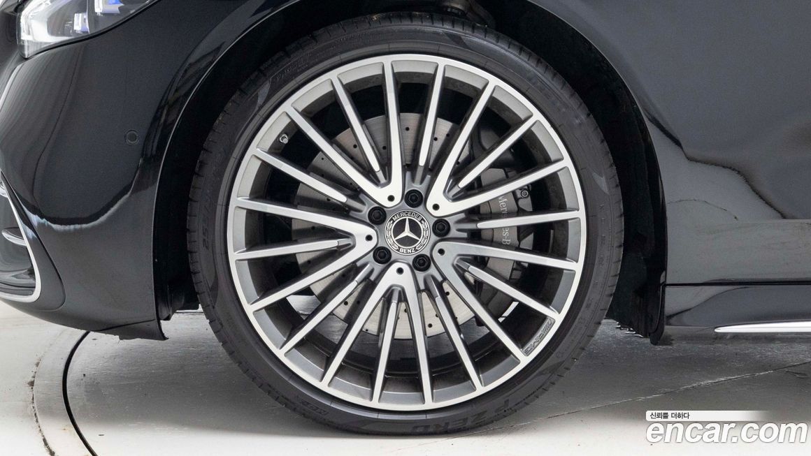 Mercedes-Benz S-Class 2026