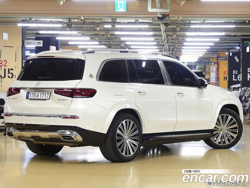 Mercedes-Benz GLS-Class 2023