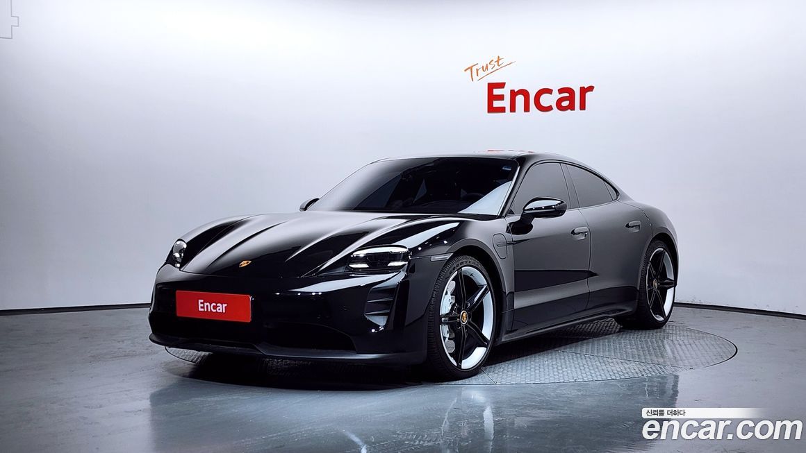 Porsche Taycan 2022