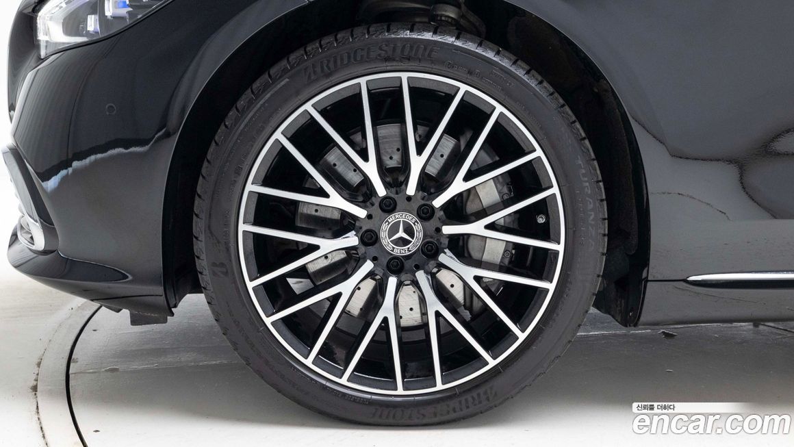 Mercedes-Benz S-Class 2026