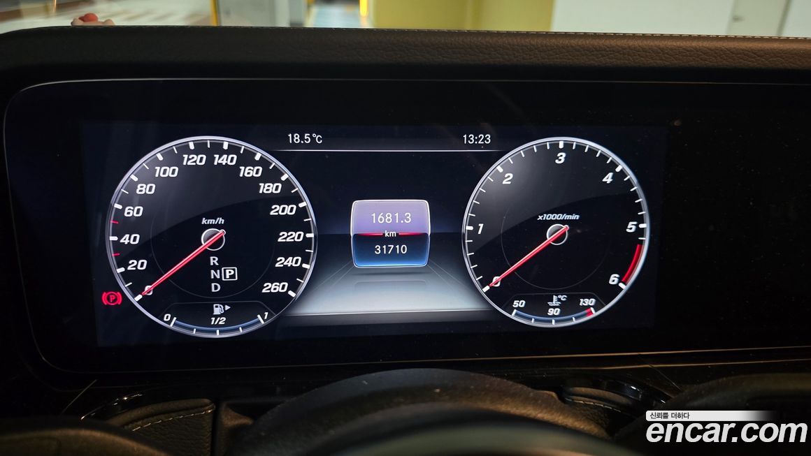 Mercedes-Benz G-Class 2023