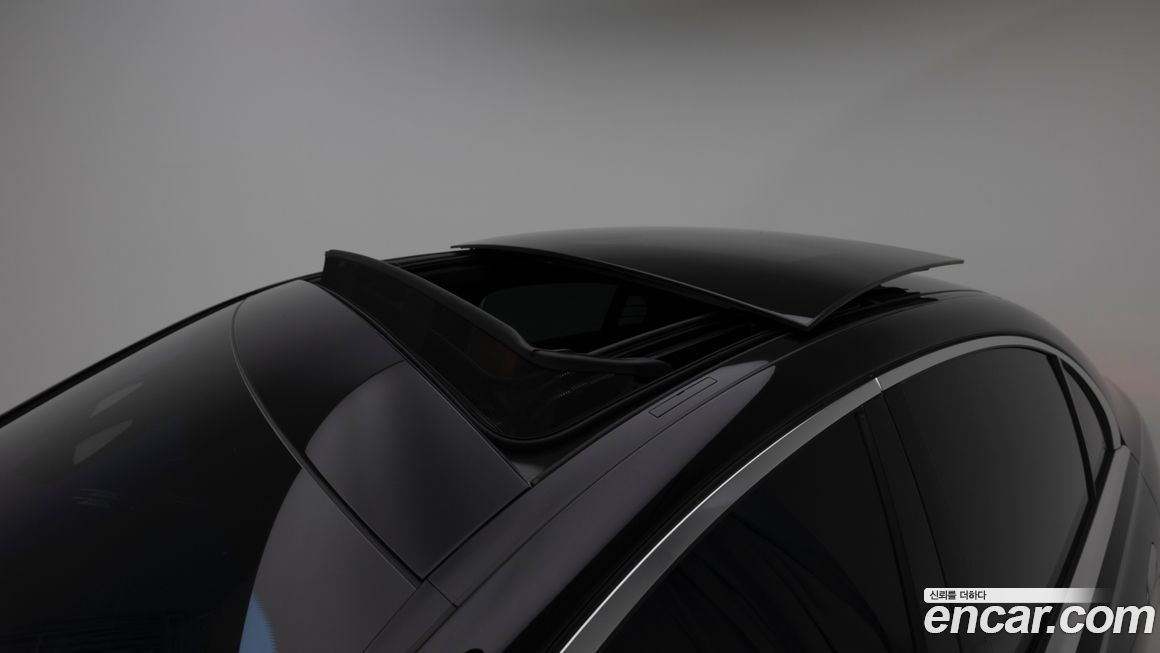 Mercedes-Benz S-Class 2026