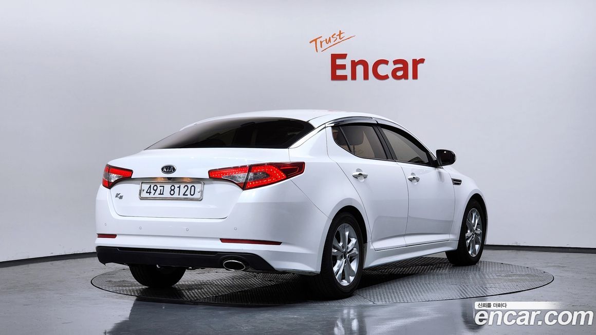 Kia K5 2011