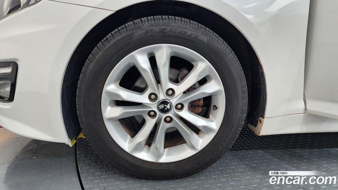 Kia K5 2011