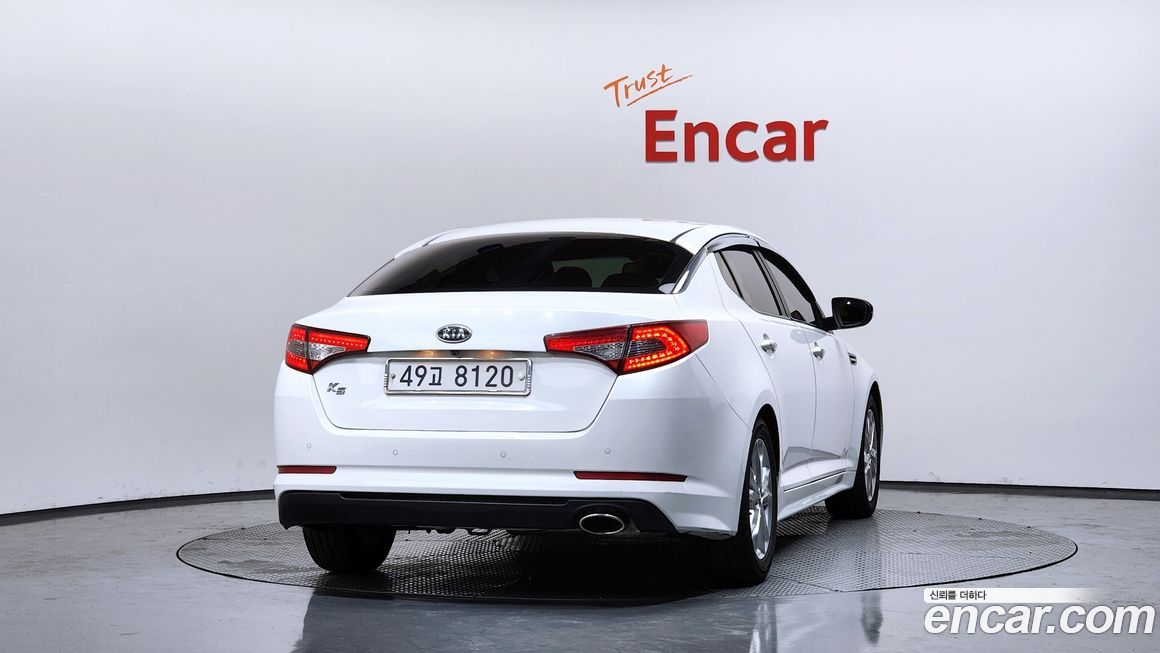 Kia K5 2011