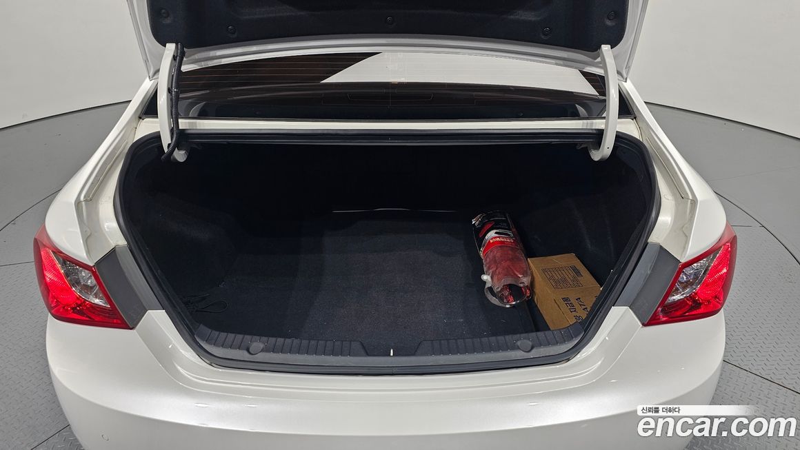 Hyundai Sonata 2011