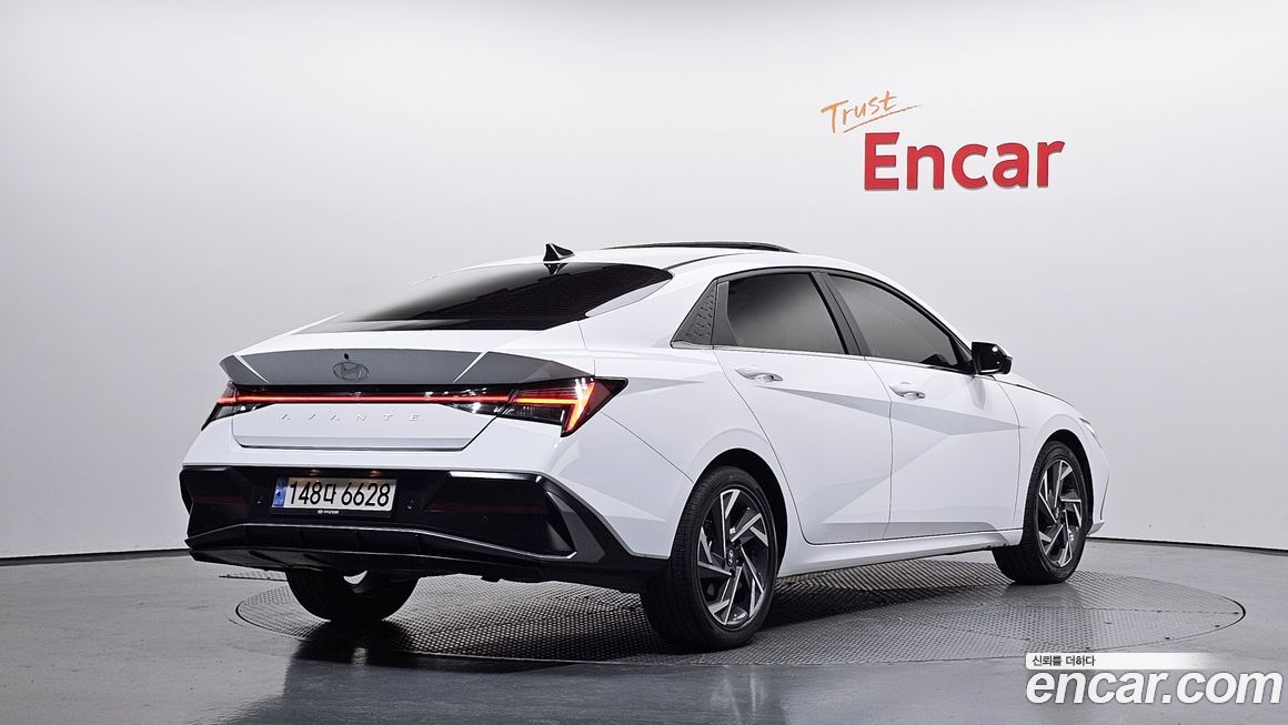 Hyundai AVANTE 2024