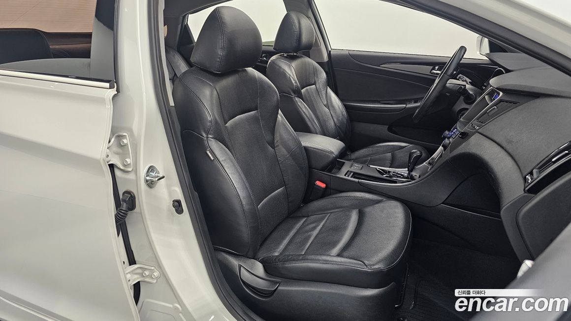 Hyundai Sonata 2011
