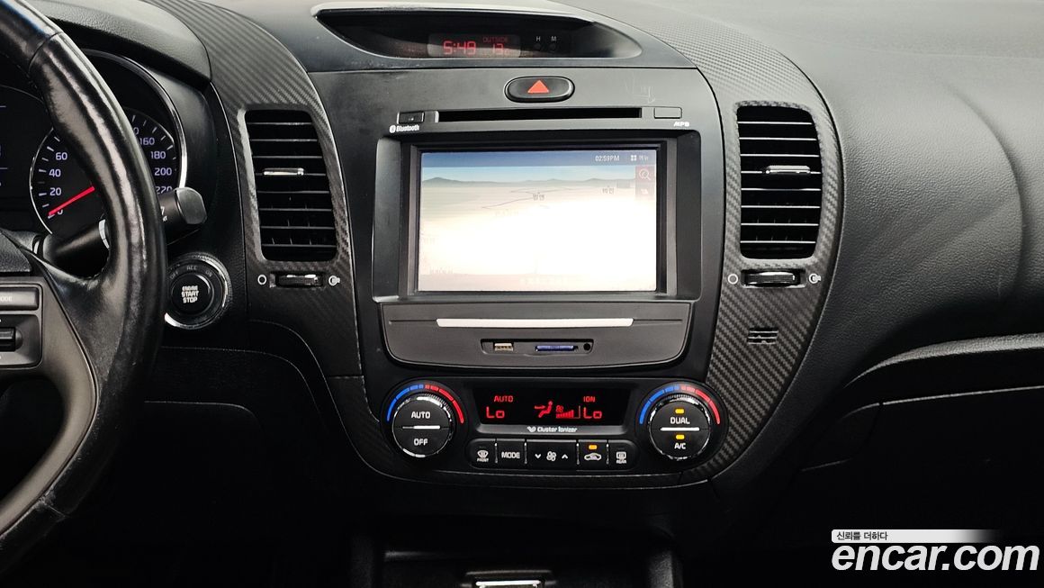 Kia K3 2013