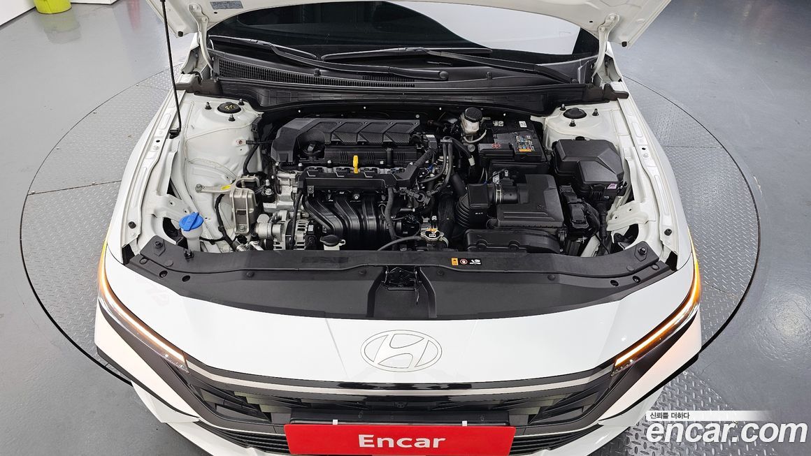 Hyundai AVANTE 2024