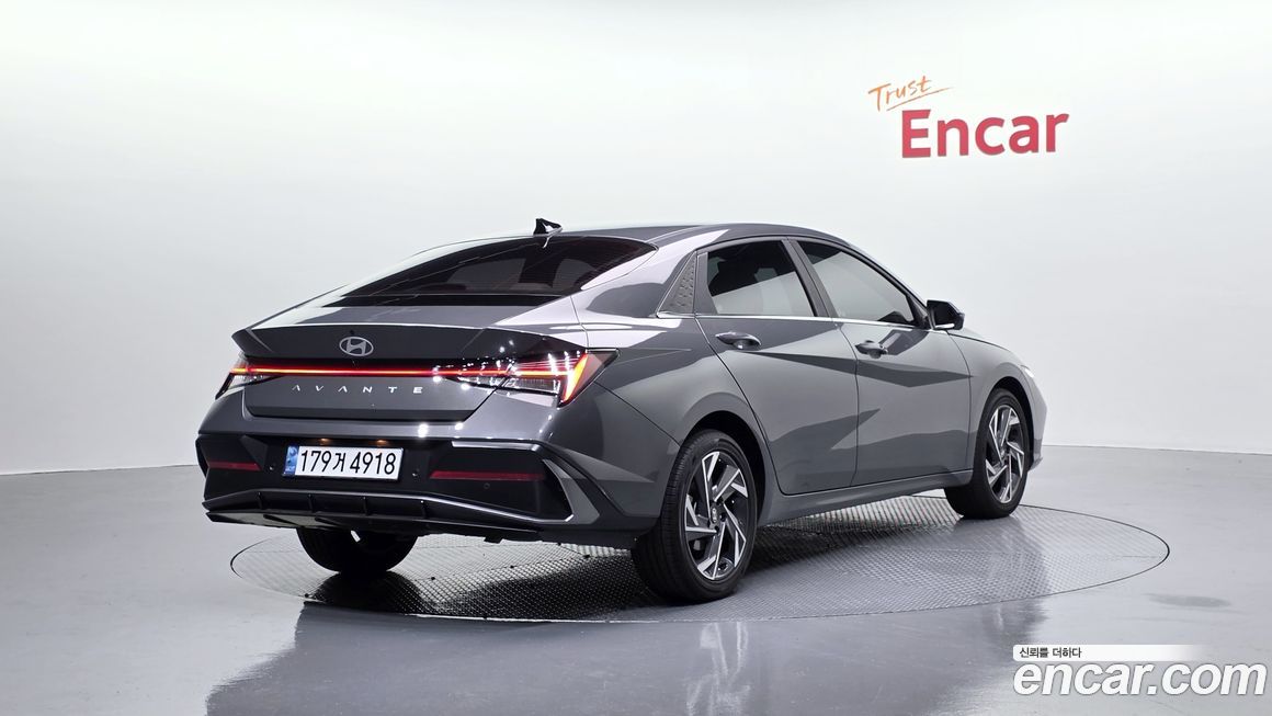 Hyundai AVANTE 2024