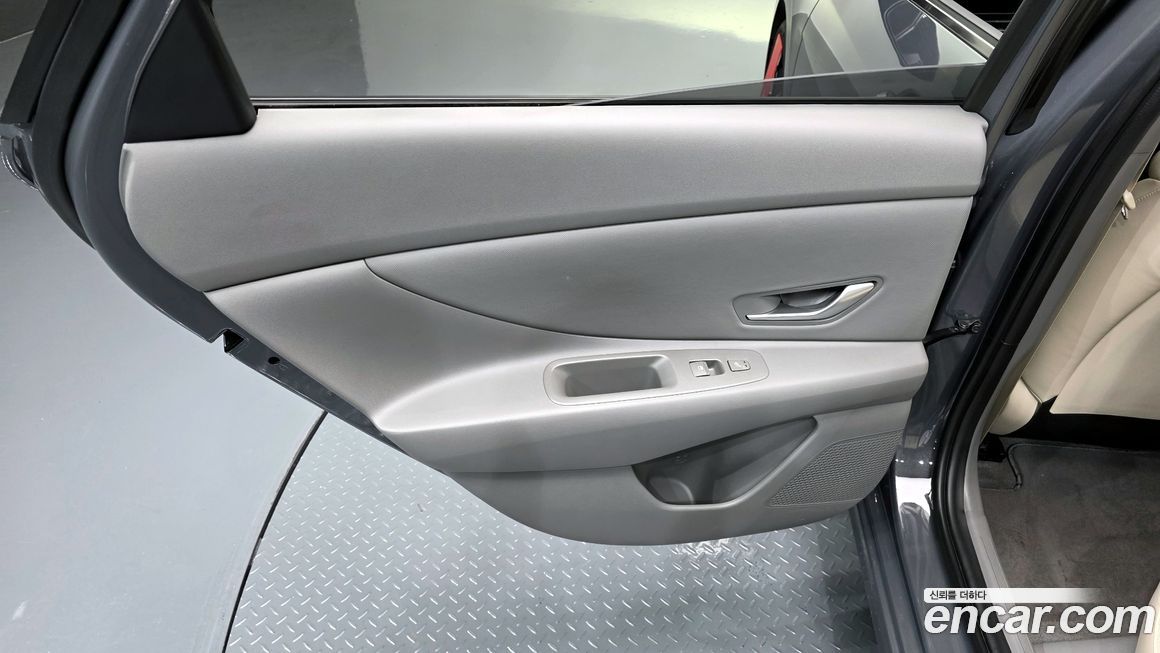 Hyundai AVANTE 2024