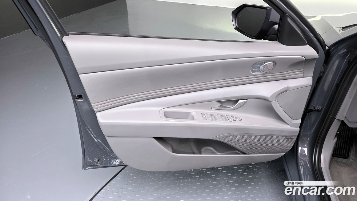 Hyundai AVANTE 2024