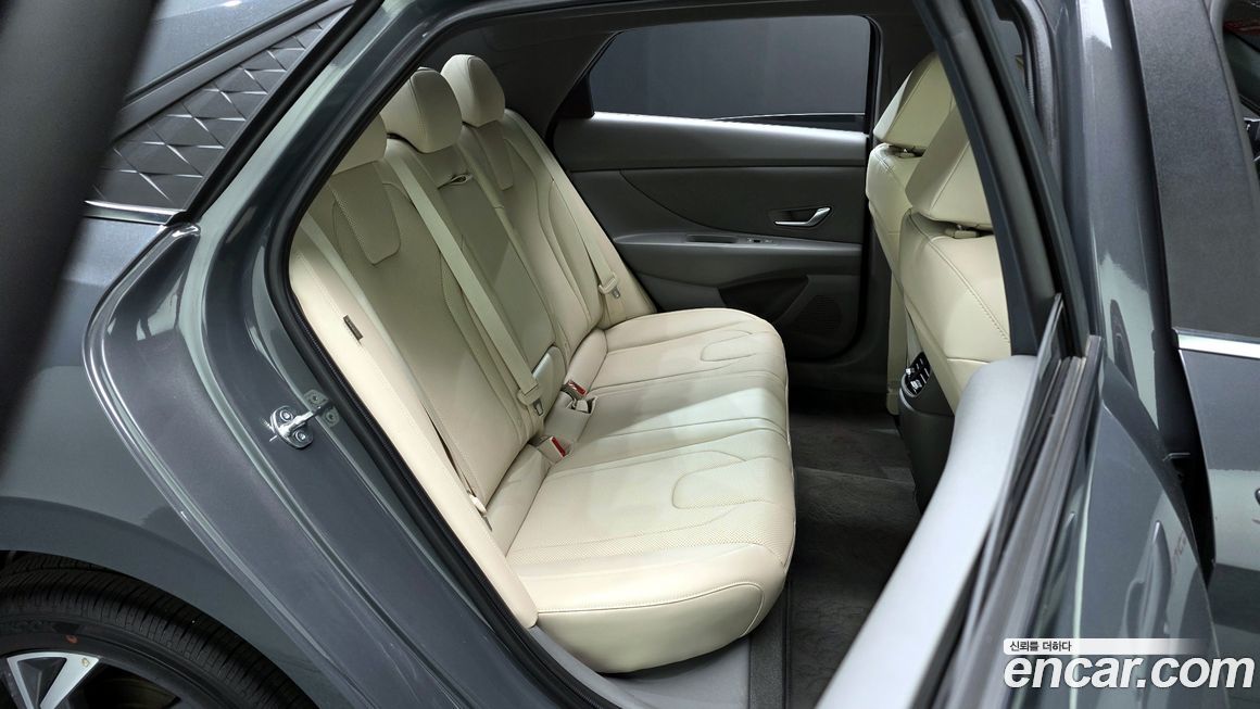 Hyundai AVANTE 2024
