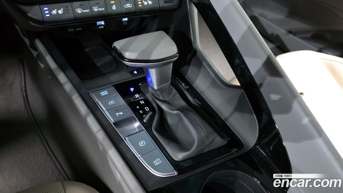Hyundai AVANTE 2024