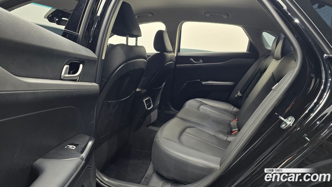 Kia K5 2023