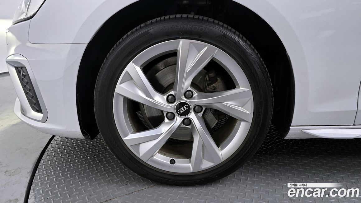 Audi A4 2021